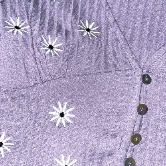 Trendy Embroidered Cardigan - Picture 2 of 2